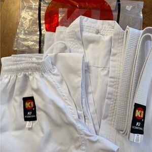 KI International kids white karate gi set-New